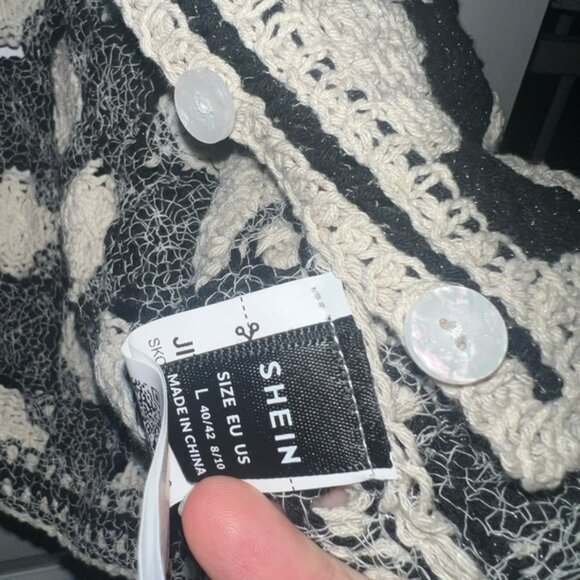 SHEIN Black and Cream Crochet Vest - Picture 3 of 3